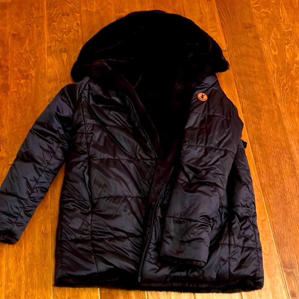 Save the Duck NWOT Large Navy Woman’s Puffer w/ Hood. Never Worn!